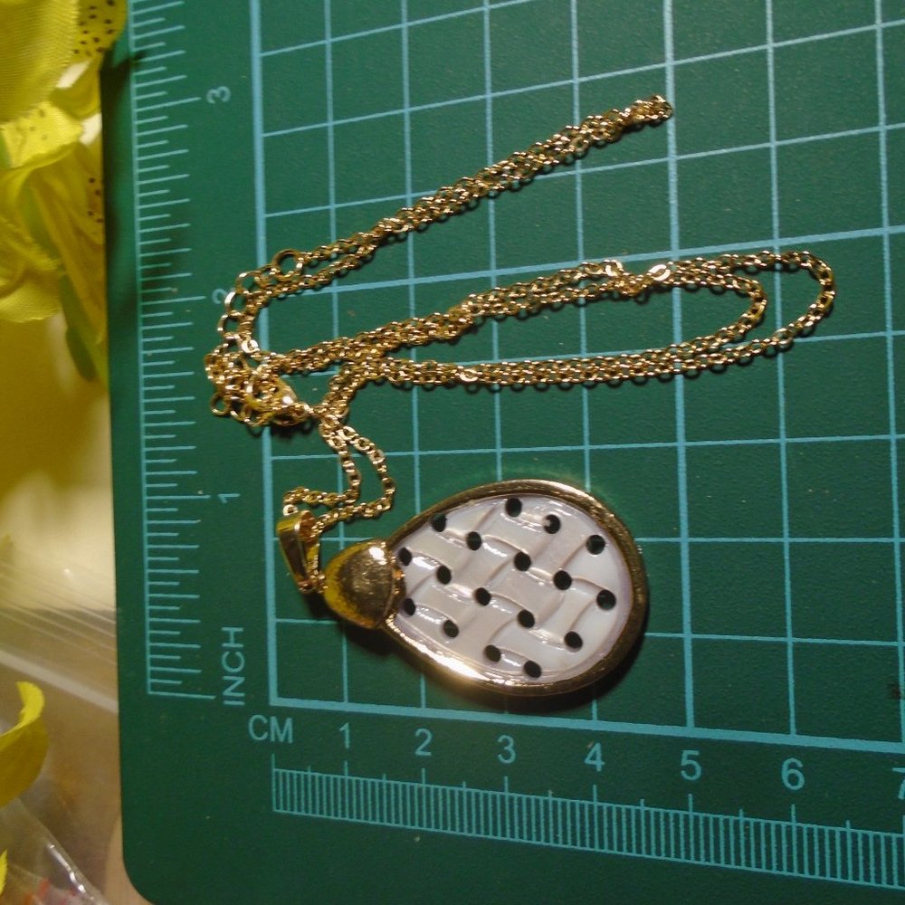 Caved Natural Shell Pendant Large Drop shell Necklace Weave Pattern - Picture 6 of 6